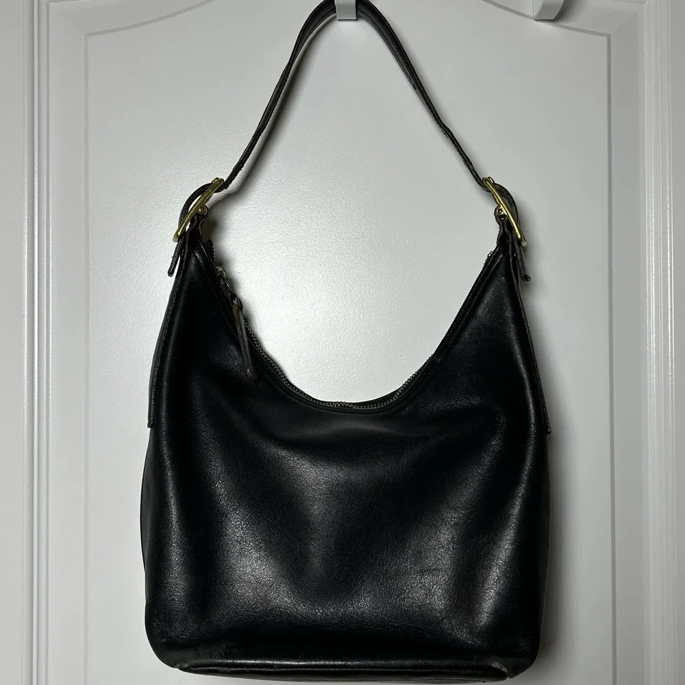 Coach Vintage Y2K 2001 Black Leather Brass Hardware Legacy West Curved Hobo Bag